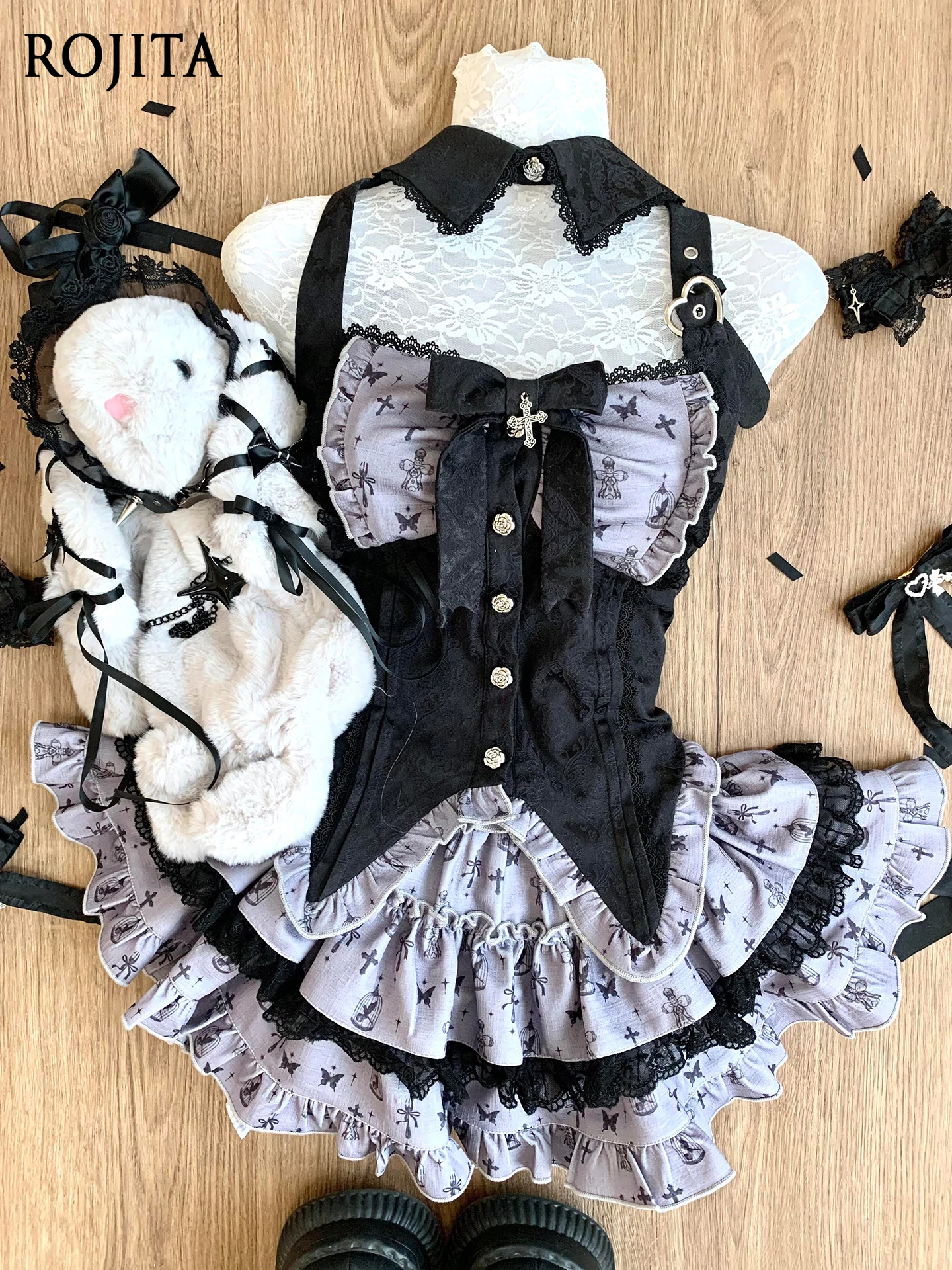 Subculture Black Printed Halter Hollow Top Patchwork Puff Cake Skirt Niche Design Two-Piece Sets Womens Outfits
Subculture Black Printed Halter Hollow Top Patchwork Puff Cake Skirt Niche Design Two-Piece Sets Womens Outfits