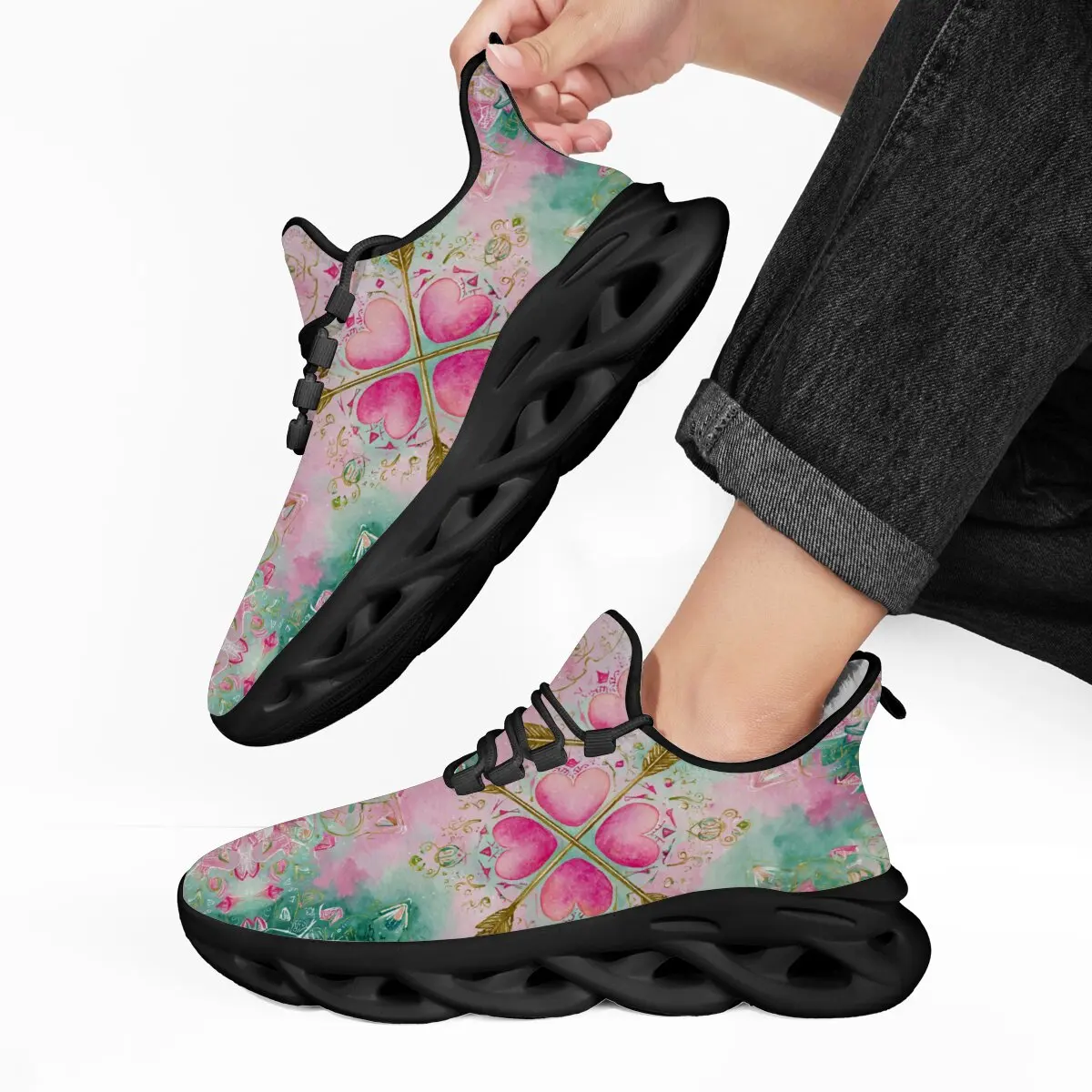 Модная спортивная обувь большого размера. Женские повседневные кроссовки на флисовой подкладке с акварельным сердечком и цветочным принтом. Легкая подошва.
Модная спортивная обувь большого размера. Женские повседневные кроссовки на флисовой подкладке с акварельным сердечком и цветочным принтом. Легкая подошва.