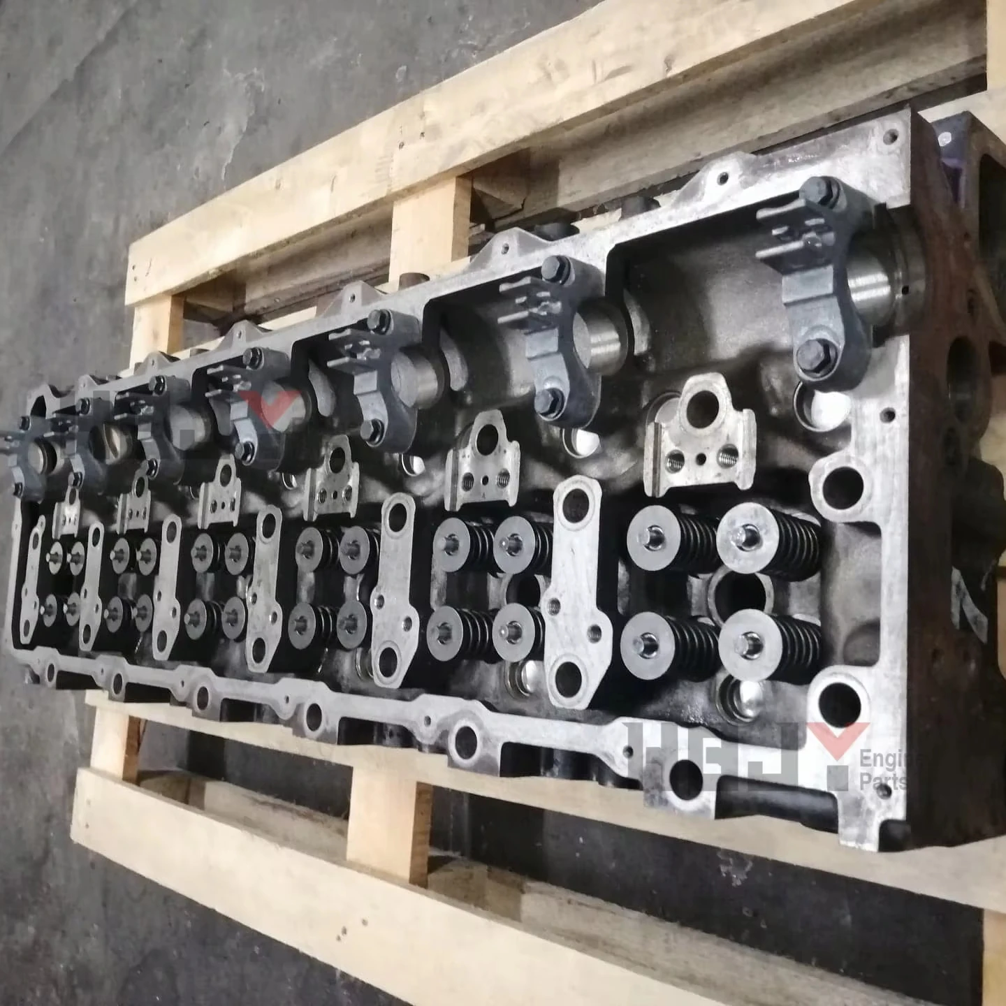 New Auto Engine Parts Cylinder Head 51031006426 D2066 D2676 for MAN Truck Models 200-03100-6423 202-00010-7101
New Auto Engine Parts Cylinder Head 51031006426 D2066 D2676 for MAN Truck Models 200-03100-6423 202-00010-7101