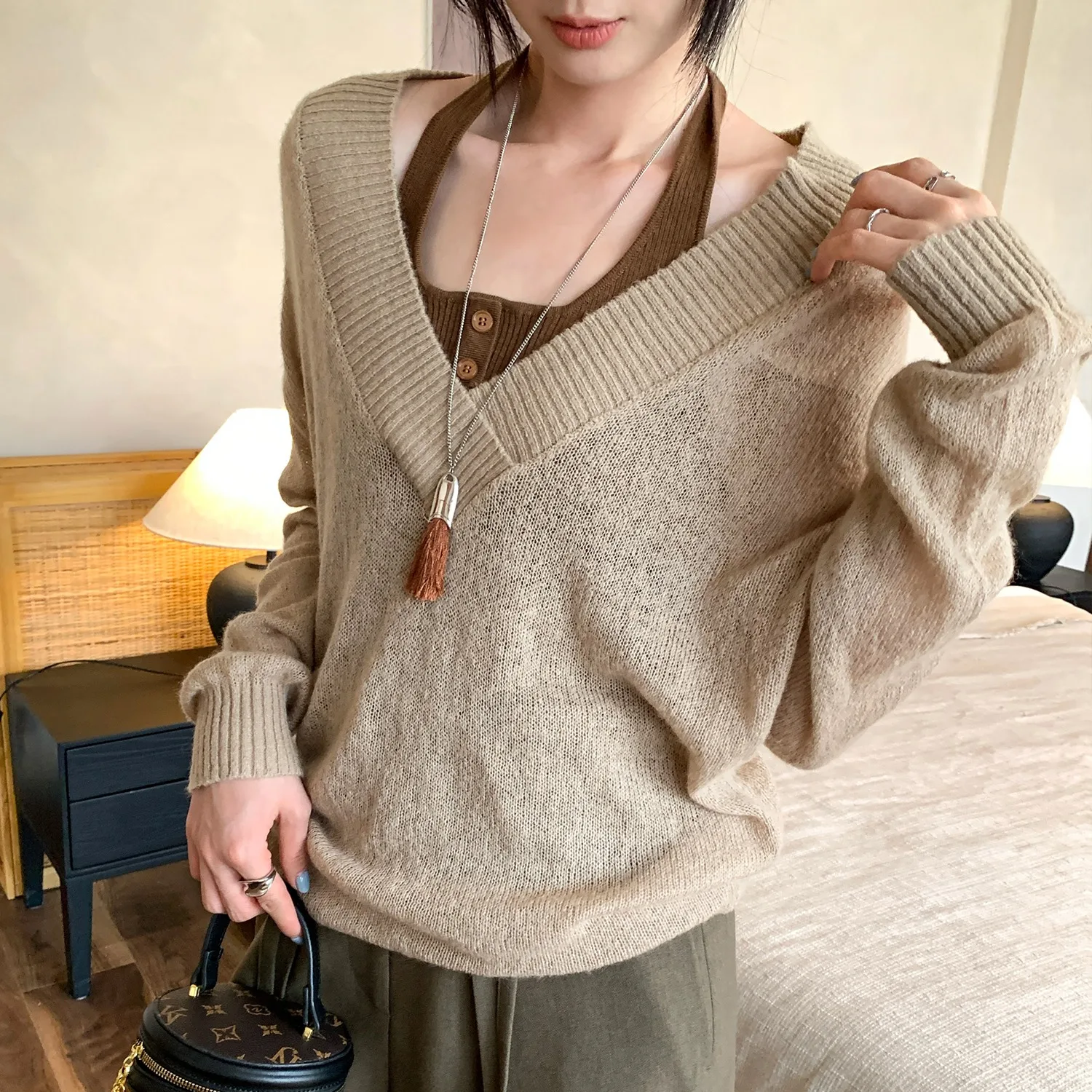 Женский вязаный шерстяной топ, подвесной топ, повседневная внутренняя одежда, мягкий V-Ne Long Sve Regular Fit Base irt, осень-зима, новинка
Женский вязаный шерстяной топ, подвесной топ, повседневная внутренняя одежда, мягкий V-Ne Long Sve Regular Fit Base irt, осень-зима, новинка