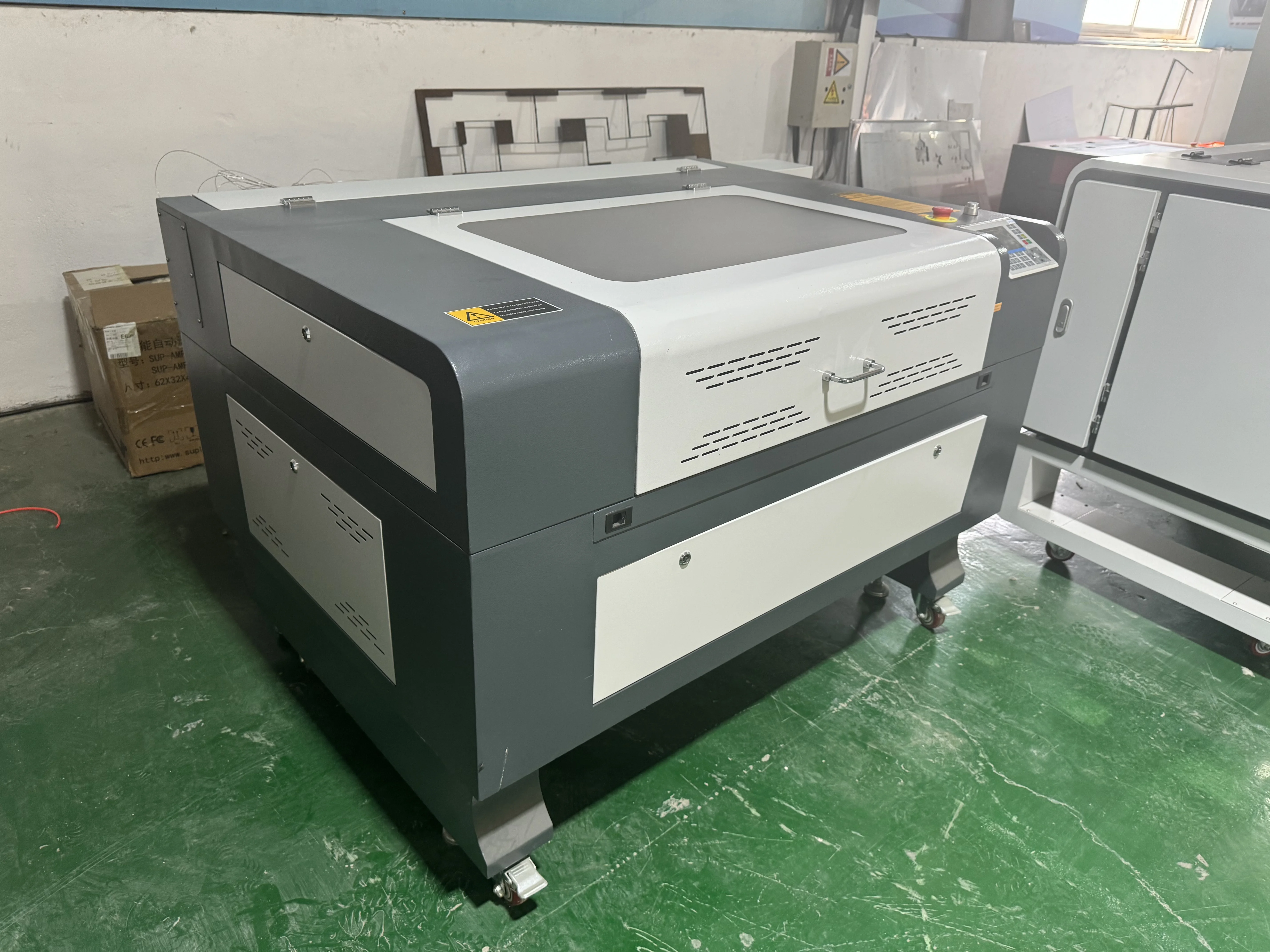 150W 1390 1610 CO2 Laser Engraving Machine Ruida laser cutting machine RECI W6Laser Tube Honey Platform CW 5200 Water Chiller
150W 1390 1610 CO2 Laser Engraving Machine Ruida laser cutting machine RECI W6Laser Tube Honey Platform CW 5200 Water Chiller