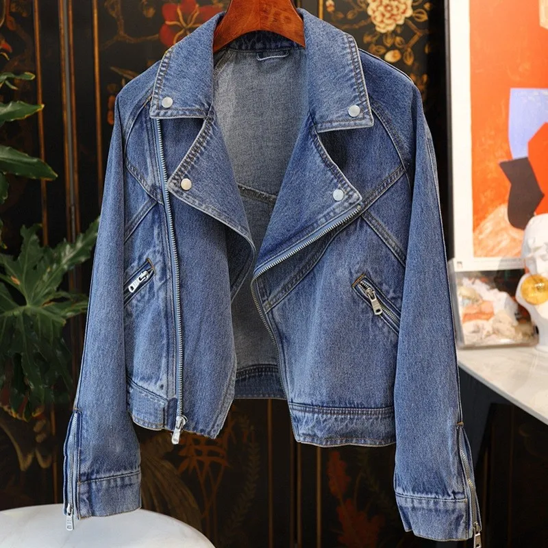 Women's fashion denim jacket lapel zipper and long sleeve motorcycle style vestes new in outerwears
Women's fashion denim jacket lapel zipper and long sleeve motorcycle style vestes new in outerwears