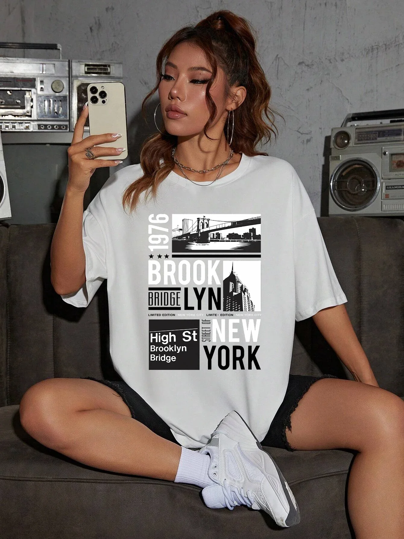 Summer men's Brooklyn New York 1976 printed T-shirt, creative casual street hip-hop, pure cotton short-sleeved
Summer men's Brooklyn New York 1976 printed T-shirt, creative casual street hip-hop, pure cotton short-sleeved