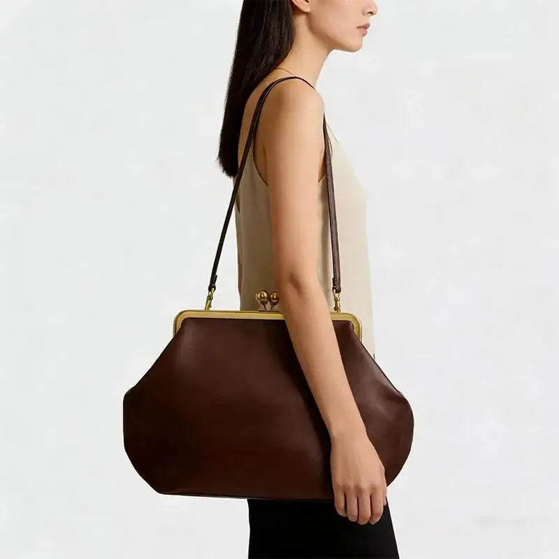 Fashion Large Kisslock Clutch Bag for Women Designer Clip Shell Women Shoulder Bags Luxury Soft Pu Leather Brown Color Handbags
Fashion Large Kisslock Clutch Bag for Women Designer Clip Shell Women Shoulder Bags Luxury Soft Pu Leather Brown Color Handbags