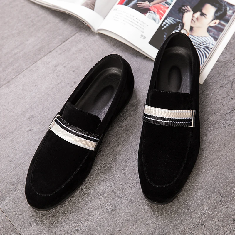 Мужские лоферы на красной подошве, замшевые удобные дышащие противоскользящие износостойкие повседневные туфли для вождения
Мужские лоферы на красной подошве, замшевые удобные дышащие противоскользящие износостойкие повседневные туфли для вождения