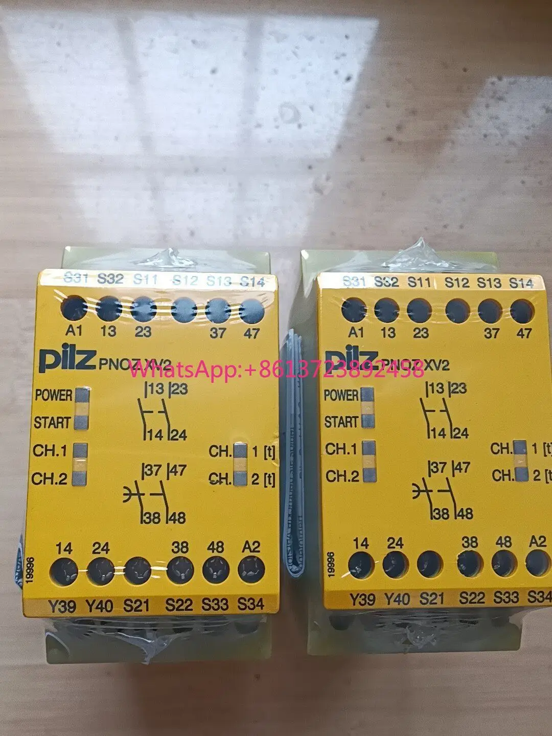 774505 pilz safety relay XV2 in stock
774505 pilz safety relay XV2 in stock