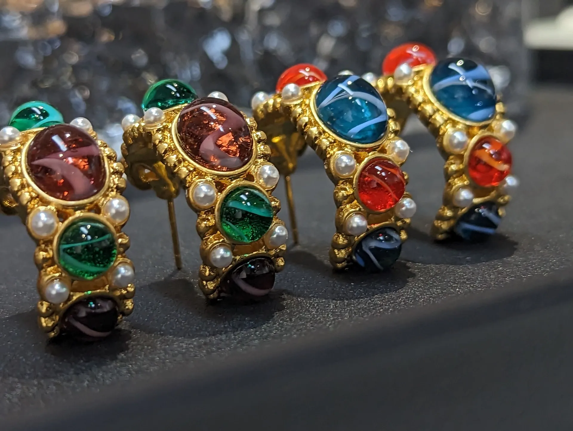 New European and American Vintage Court Style Gold-plated Color Preserving Glass Pearl Fashion Women's Earrings
New European and American Vintage Court Style Gold-plated Color Preserving Glass Pearl Fashion Women's Earrings