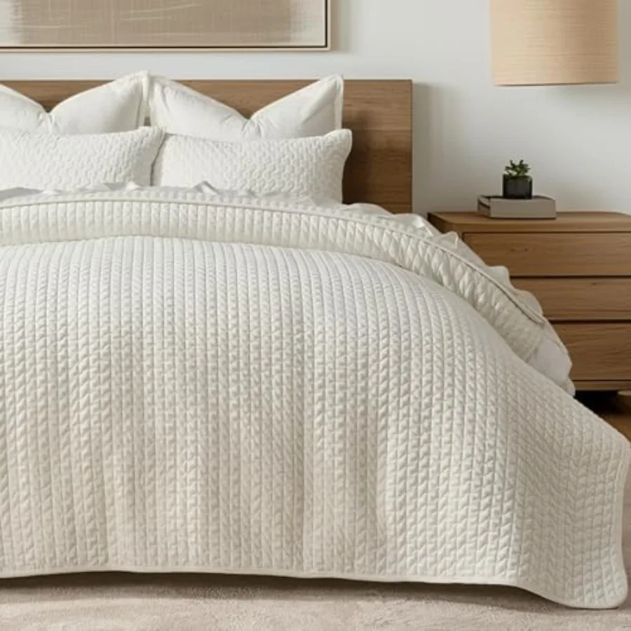 EVERGRACE Luxury Velvet Quilt Set Queen Size 3 Pcs Soft Cross-Stitch Velvet Comforter Set with Pillow Shams Lightweight Coverle
EVERGRACE Luxury Velvet Quilt Set Queen Size 3 Pcs Soft Cross-Stitch Velvet Comforter Set with Pillow Shams Lightweight Coverle