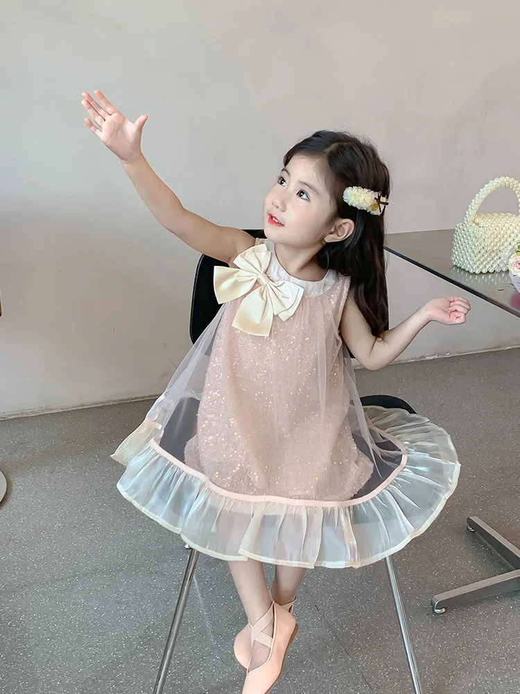 Летнее платье для девочек, новинка, летнее платье принцессы в западном стиле для маленьких девочек без рукавов, детская юбка на бретелях
Летнее платье для девочек, новинка, летнее платье принцессы в западном стиле для маленьких девочек без рукавов, детская юбка на бретелях