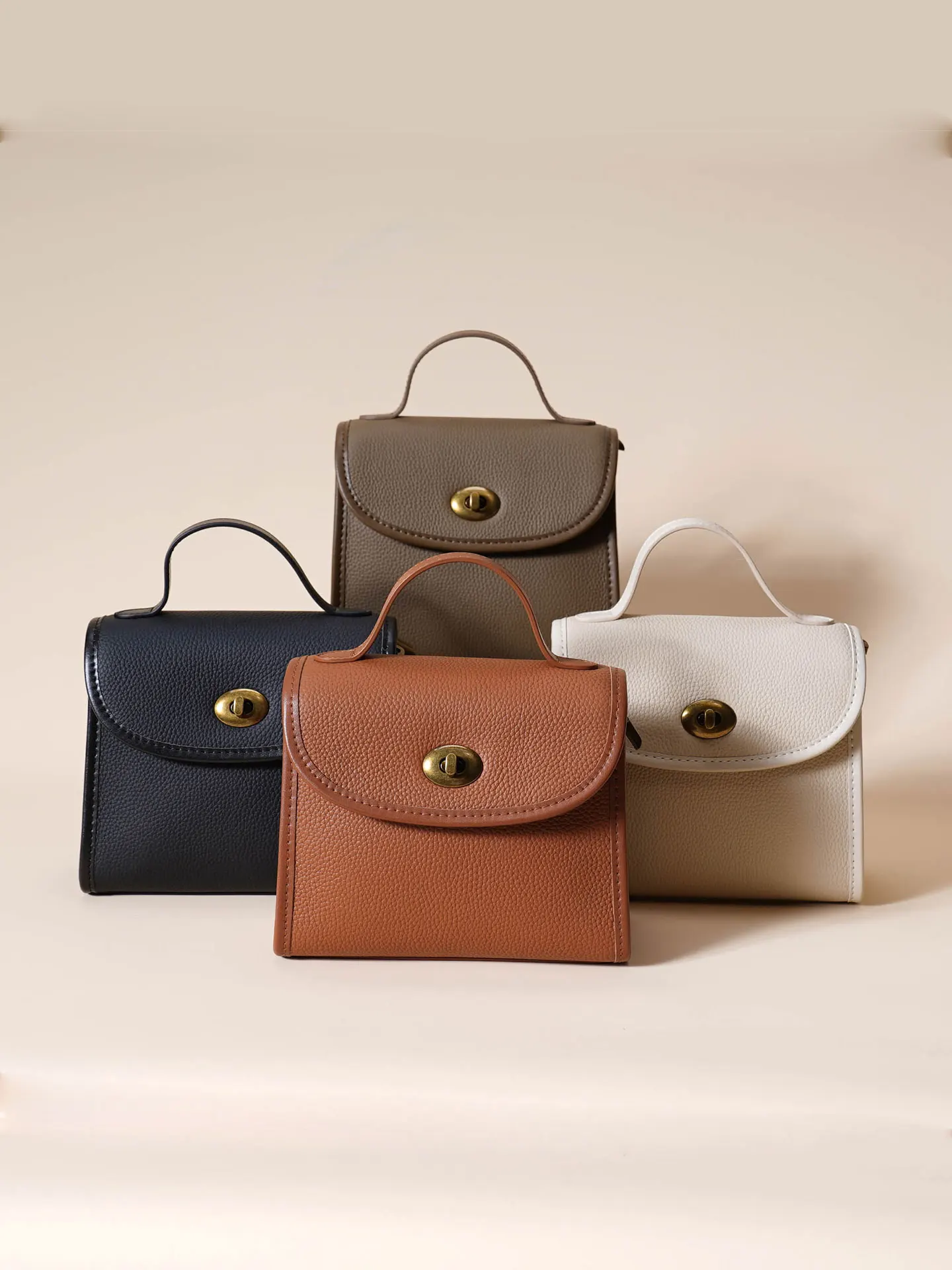 Смачная сумка из воловьей кожи с верхним слоем, женская маленькая квадратная сумка через плечо, сумка-мессенджер Briti Sle, молодежная повседневная сумка
Смачная сумка из воловьей кожи с верхним слоем, женская маленькая квадратная сумка через плечо, сумка-мессенджер Briti Sle, молодежная повседневная сумка