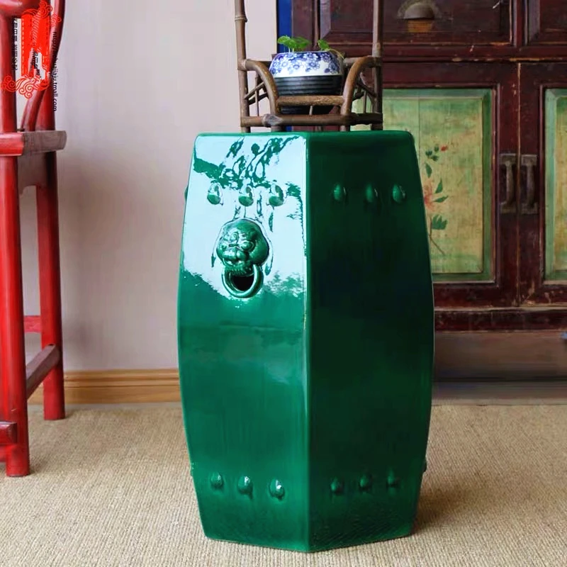 new Chinese ceramic drum stool, prismatic square cool pier, several classical ornaments on the sofa side of the living room and
new Chinese ceramic drum stool, prismatic square cool pier, several classical ornaments on the sofa side of the living room and