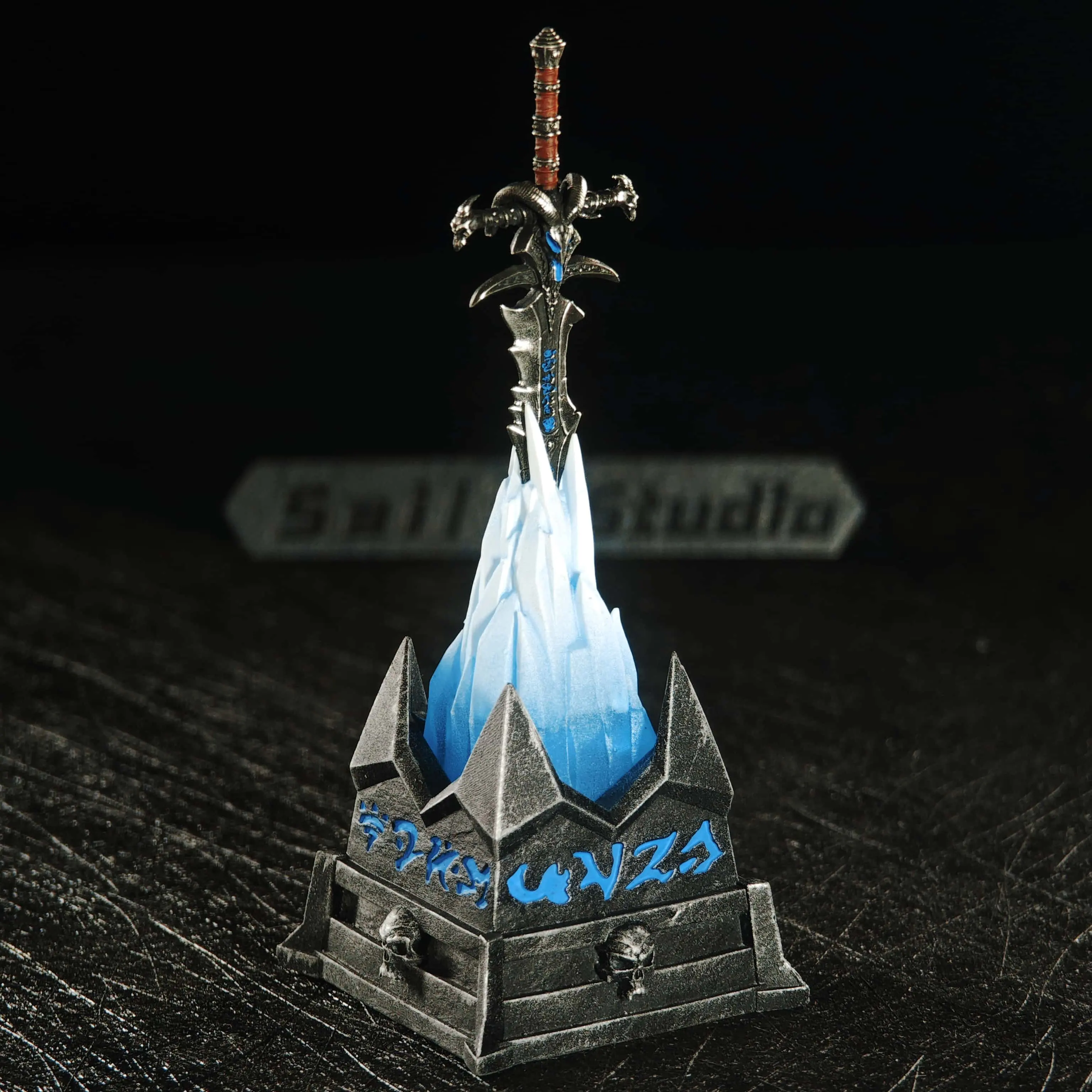 Оригинальный кейкап Frostmourne World Of Warcraft Wlk Lich King, изготовленный на заказ, для механической клавиатуры, игровой подарок для геймеров
Оригинальный кейкап Frostmourne World Of Warcraft Wlk Lich King, изготовленный на заказ, для механической клавиатуры, игровой подарок для геймеров