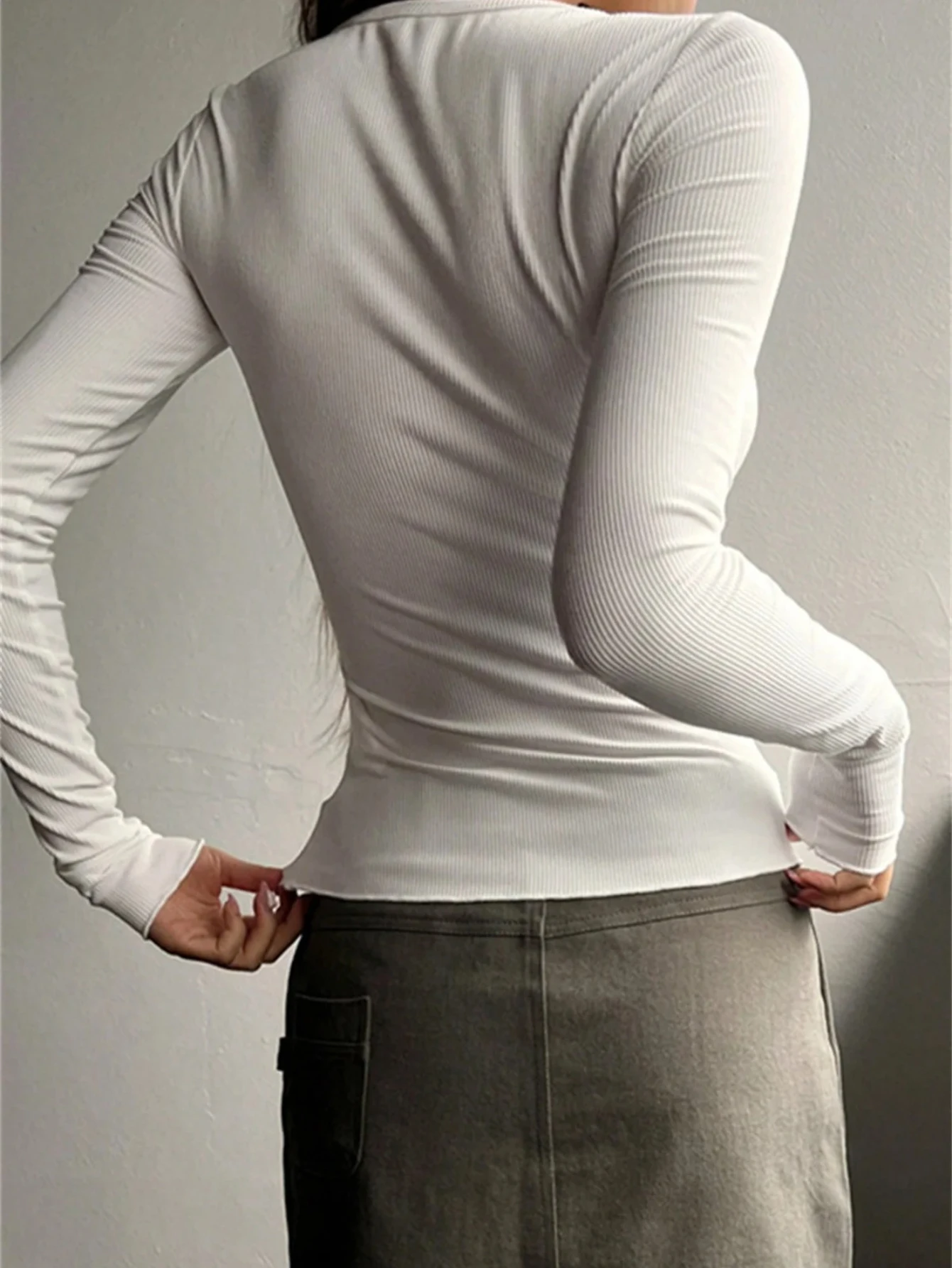 Simple Style Knitwear T shirtWomen Long Sleeve Slim Tee Half Button Front Ribbed Round Neck Solid Tops Spring Autumn Clothing
Simple Style Knitwear T shirtWomen Long Sleeve Slim Tee Half Button Front Ribbed Round Neck Solid Tops Spring Autumn Clothing