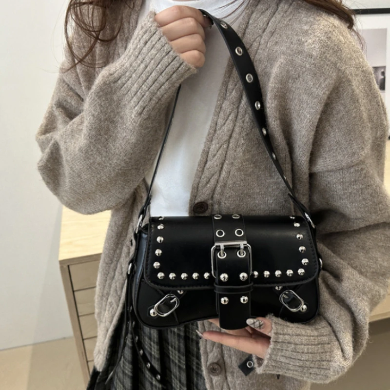 Shoulder Bag for Women Punk Style Purse PU Leather Rock Fashion Handbags with Rivet Small Trendy Armpit Purse Bolso Mujer Сумка
Shoulder Bag for Women Punk Style Purse PU Leather Rock Fashion Handbags with Rivet Small Trendy Armpit Purse Bolso Mujer Сумка
