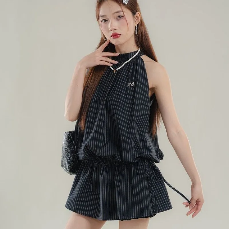 Pure Sexy Suit Women's Summer Striped Halter Sleeveless Shirt Elastic Waist Shorts Two-piece Set Fashion Female Clothes
Pure Sexy Suit Women's Summer Striped Halter Sleeveless Shirt Elastic Waist Shorts Two-piece Set Fashion Female Clothes