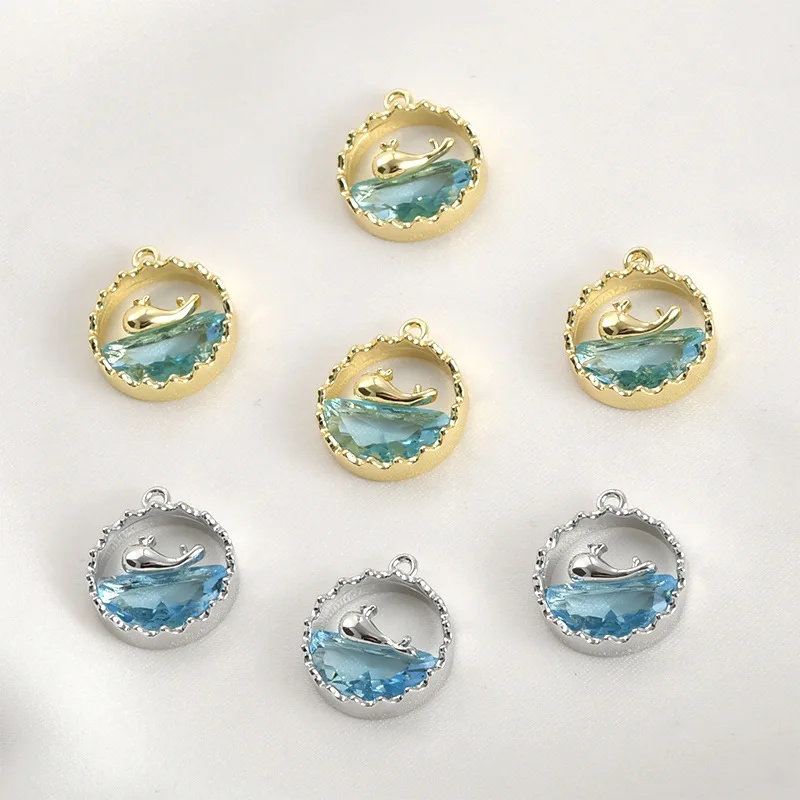 Медный кулон с покрытием из 14-каратного золота, сохраняющий цвет, с кристаллом в виде синего океанского кита, круглый, для самостоятельного изготовления браслетов и ожерелий, аксессуары
Медный кулон с покрытием из 14-каратного золота, сохраняющий цвет, с кристаллом в виде синего океанского кита, круглый, для самостоятельного изготовления браслетов и ожерелий, аксессуары