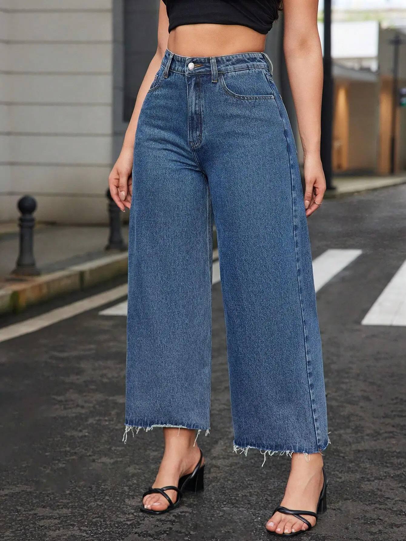 Женские джинсы с высокой талией и широкими штанинами, с необработанным краем, повседневные свободные джинсовые брюки
Женские джинсы с высокой талией и широкими штанинами, с необработанным краем, повседневные свободные джинсовые брюки