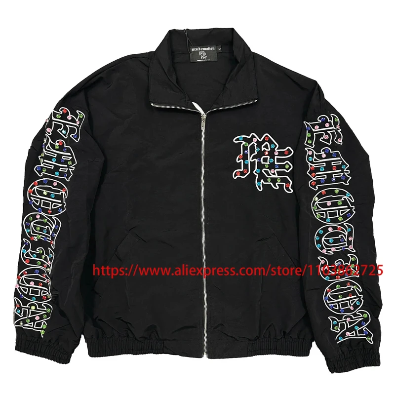 Mixed Emotion Jacket Heavy Industry Full Diamonds Original Label High Quality Waterproof Zipper Flip Collar MIXED EMOTION Coat
Mixed Emotion Jacket Heavy Industry Full Diamonds Original Label High Quality Waterproof Zipper Flip Collar MIXED EMOTION Coat