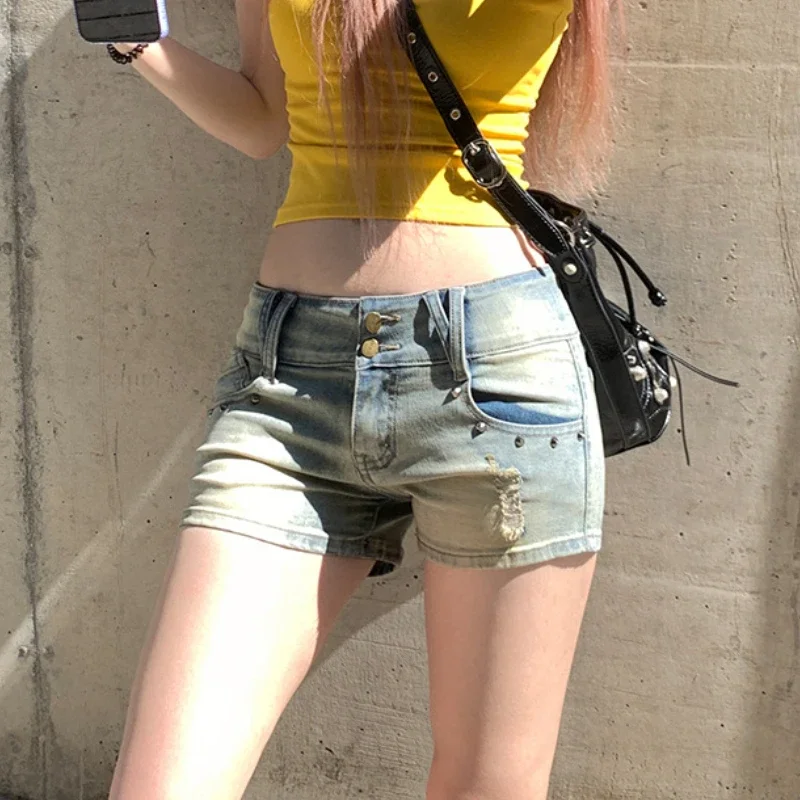 Vintage Denim Ultra Shorts Women Summer Shorts Trendy Breathable High Street Low Waist Pants Petite Spicy Girl Bead Skinny Jeans
Vintage Denim Ultra Shorts Women Summer Shorts Trendy Breathable High Street Low Waist Pants Petite Spicy Girl Bead Skinny Jeans