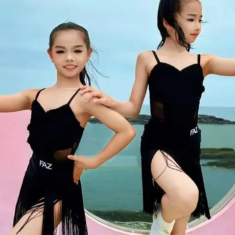 New summer girls' Latin dance dress, summer children's performance practice dress Latin dance training Internet celebrity set
New summer girls' Latin dance dress, summer children's performance practice dress Latin dance training Internet celebrity set
