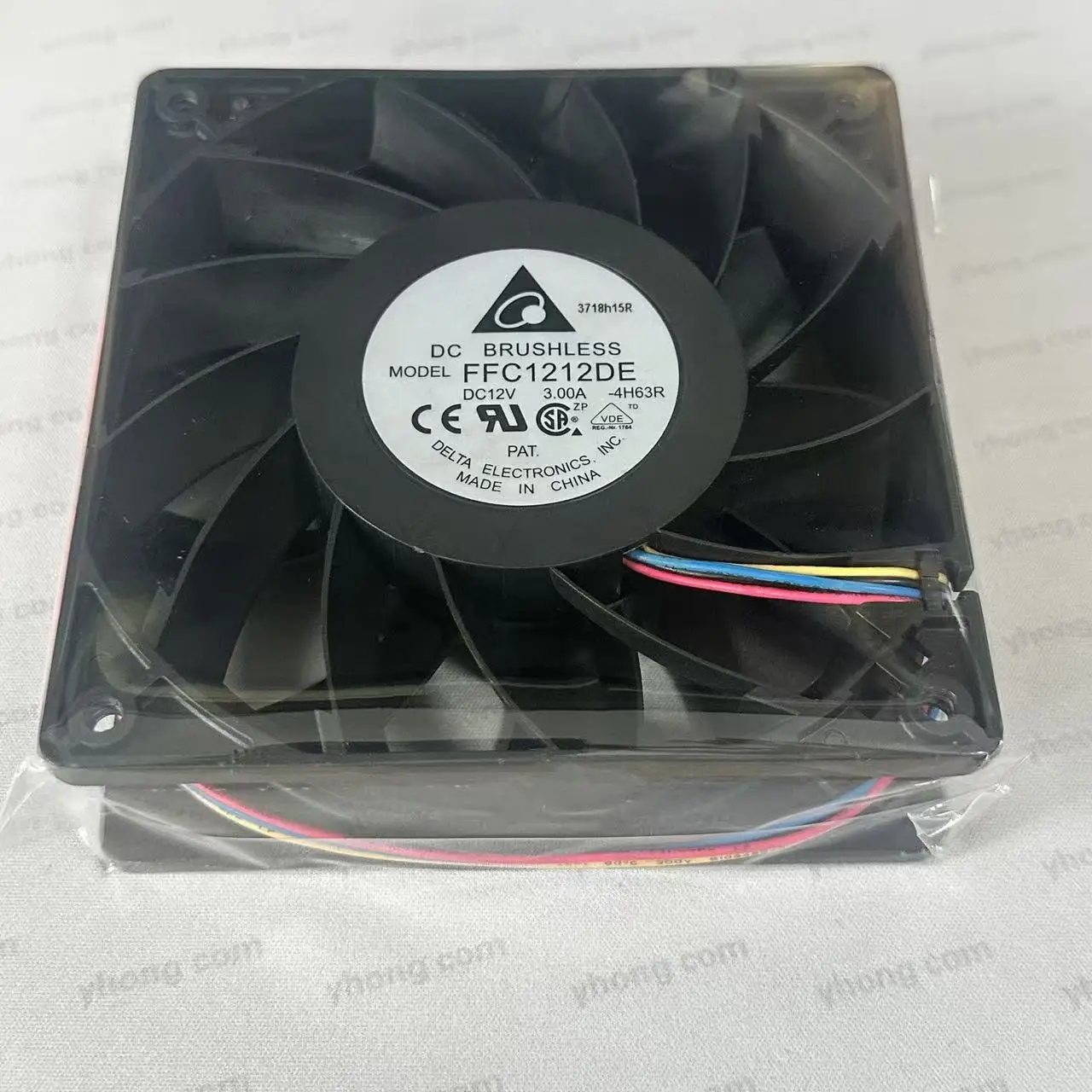 Delta Electronics FFC1212DE 4H63R DC 12V 3.00A 120x120x38mm Cooling Fan
Delta Electronics FFC1212DE 4H63R DC 12V 3.00A 120x120x38mm Cooling Fan