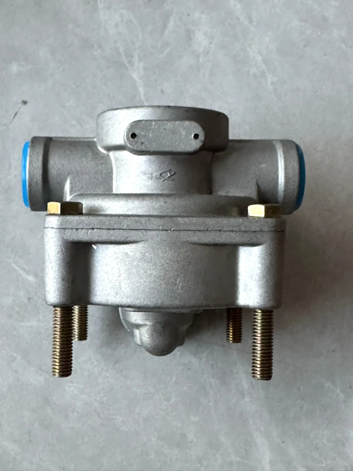 FOR SANY TRUCK BRAKE RELAY VALVE 60016876-A3
FOR SANY TRUCK BRAKE RELAY VALVE 60016876-A3