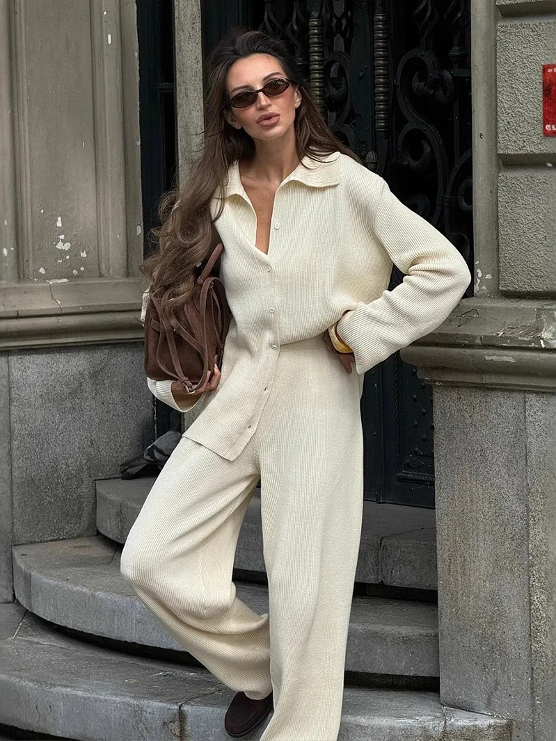 Лонгслив, вязаный комплект, женский свободный крой, длинный све, с отложным воротником, брюки, осенне-зимний ансамбль Faion, повседневная одежда
Лонгслив, вязаный комплект, женский свободный крой, длинный све, с отложным воротником, брюки, осенне-зимний ансамбль Faion, повседневная одежда