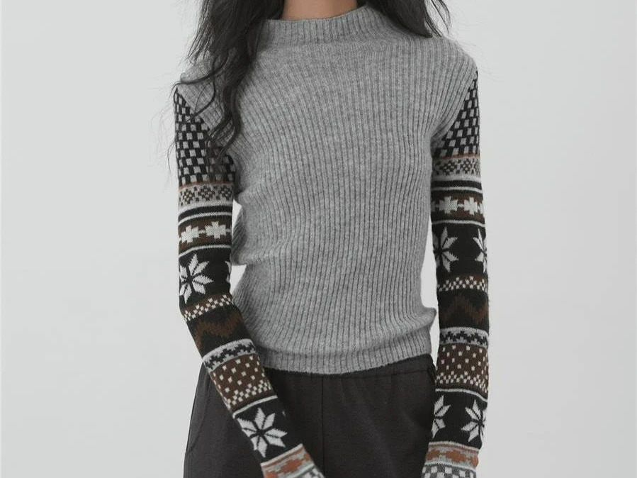 Autumn Retro Jacquard Semi-turtleneck Sweater Female Slim Pit Strip Knitted Top
Autumn Retro Jacquard Semi-turtleneck Sweater Female Slim Pit Strip Knitted Top