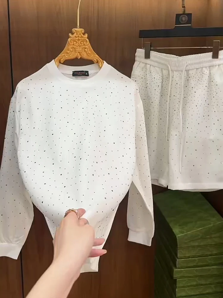 Trendy Design Men's Summer Lightweight Breathable Linen Sweatshirt And Five-Piece Pants Glitter Set Casual Sportswear Ensemble
Trendy Design Men's Summer Lightweight Breathable Linen Sweatshirt And Five-Piece Pants Glitter Set Casual Sportswear Ensemble