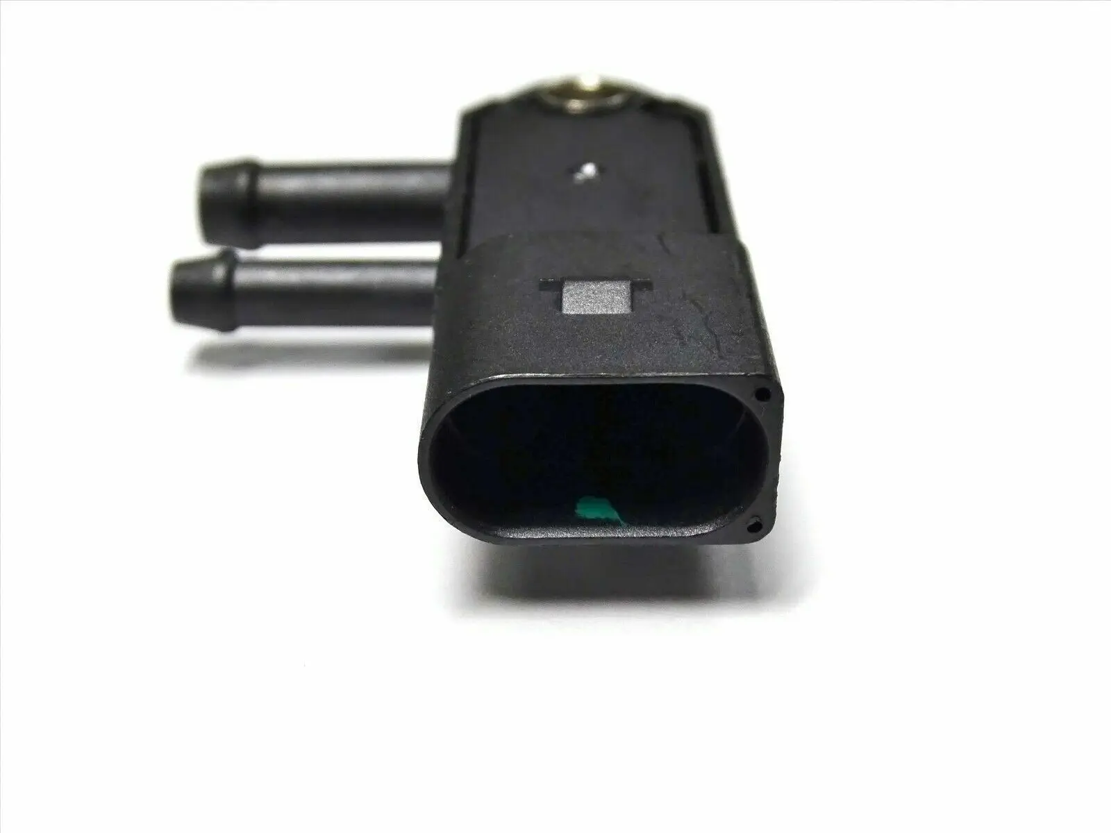 1PC EGPS DPF Exhaust Pressure Differential Sensor Is Suitable For Volkswagen Audi 076906051A 03G906051A Automotive Parts
1PC EGPS DPF Exhaust Pressure Differential Sensor Is Suitable For Volkswagen Audi 076906051A 03G906051A Automotive Parts