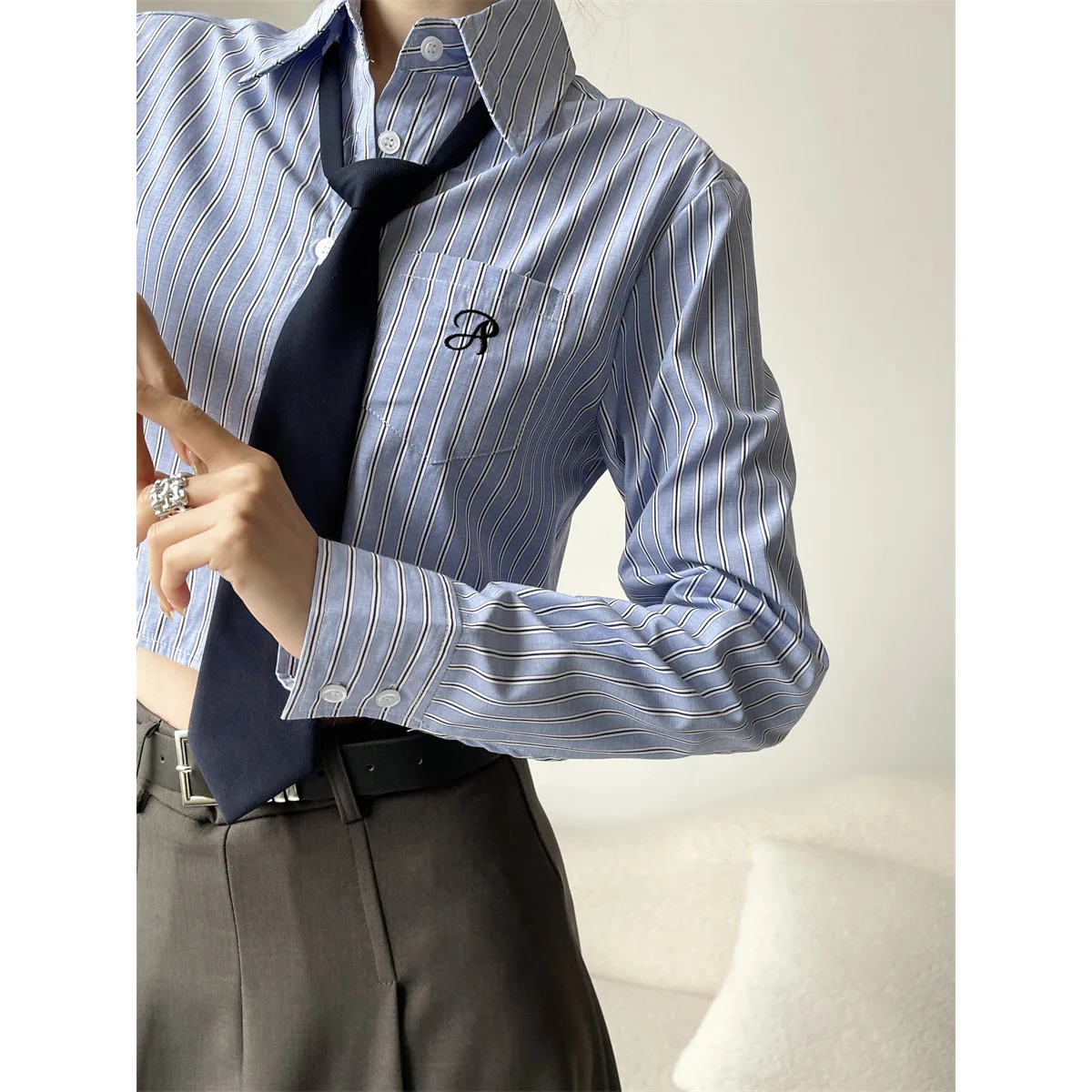 Minority Letter Embroidery Striped Shirt Woman Spring and Autumn College Style Short Shirt Blouse Woman
Minority Letter Embroidery Striped Shirt Woman Spring and Autumn College Style Short Shirt Blouse Woman