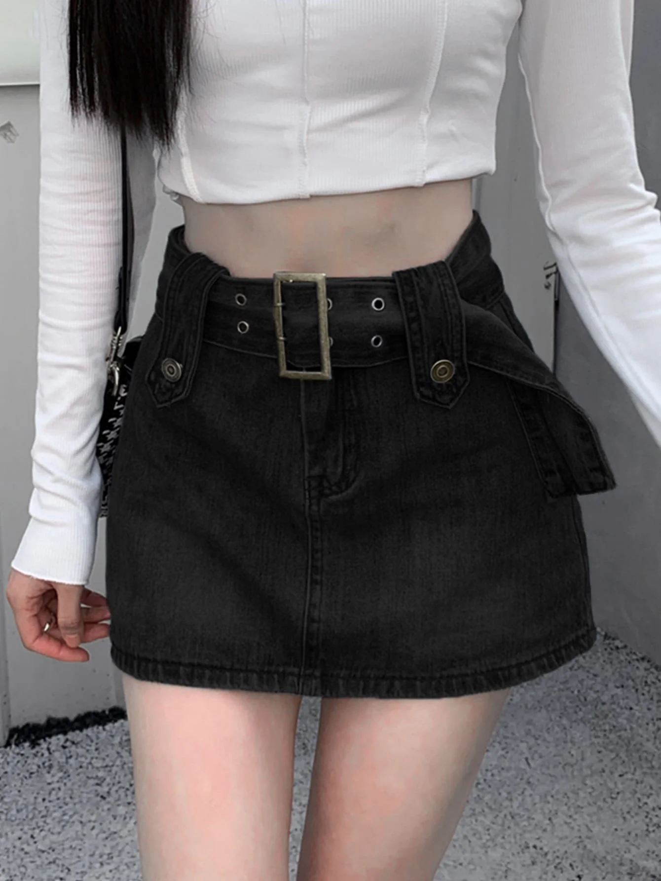 South Korea's Dongdaemun Summer American Retro Hot Girl Anti-Exposed High Waist Hip Skirt Small Denim Skirt for Women
South Korea's Dongdaemun Summer American Retro Hot Girl Anti-Exposed High Waist Hip Skirt Small Denim Skirt for Women
