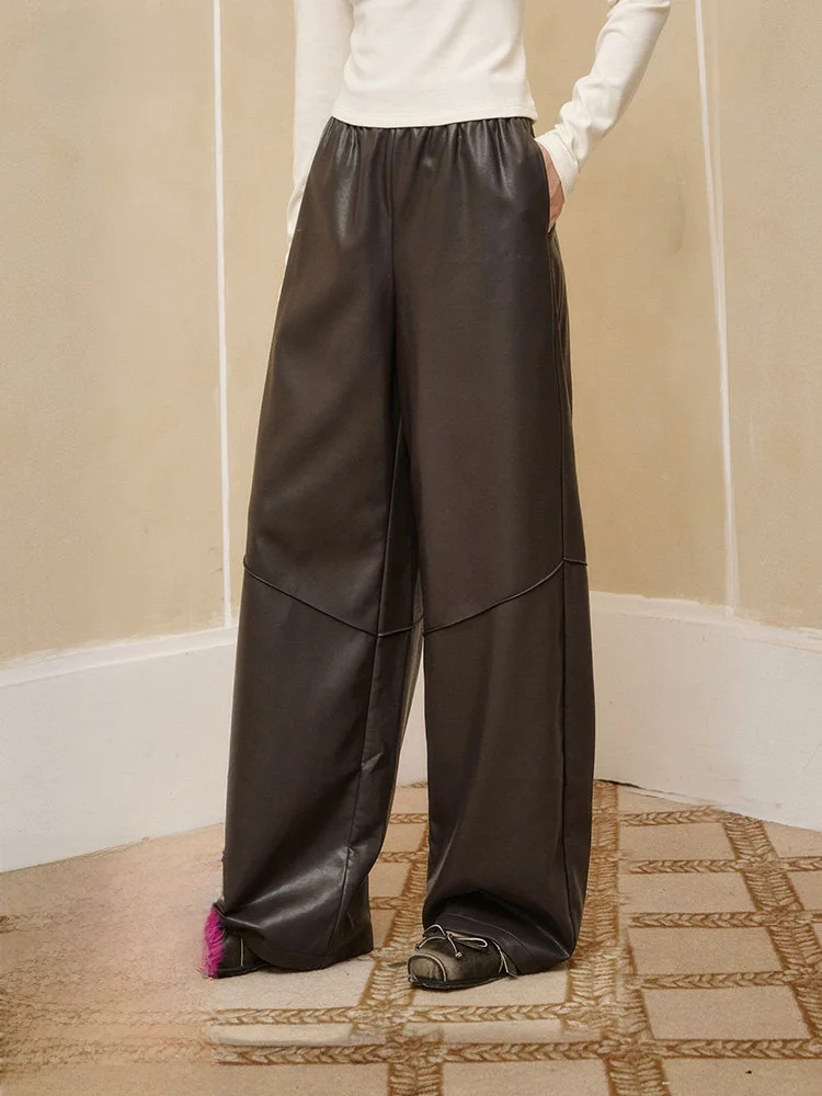 Loose Feel PU Leather Wide Leg Casual Pants Women's Style Vintage Brown Leather Elastic Waist Straight Leg Trousers
Loose Feel PU Leather Wide Leg Casual Pants Women's Style Vintage Brown Leather Elastic Waist Straight Leg Trousers
