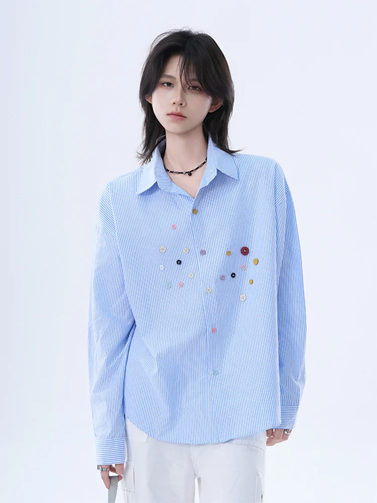 Синяя женская футболка с вертикальными полосками, свободного кроя, в милом американском стиле, на пуговицах, повседневная
Синяя женская футболка с вертикальными полосками, свободного кроя, в милом американском стиле, на пуговицах, повседневная