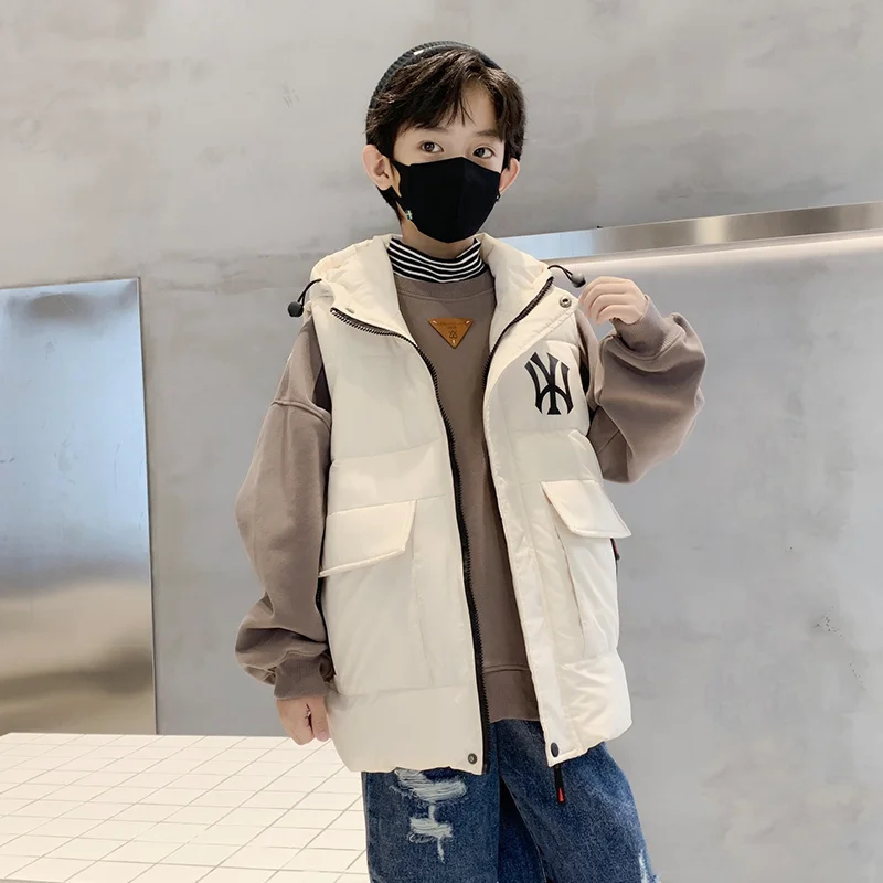 2023 new winter boy Korean version of hand-stuffed cotton vest designer design plus velvet padded vest filled with high quality
2023 new winter boy Korean version of hand-stuffed cotton vest designer design plus velvet padded vest filled with high quality