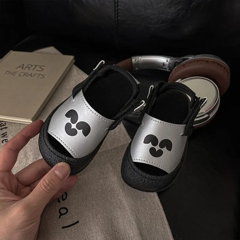 Children Sandals for Girls Boy Summer New Fashion Korean Style Smiling Face Soft Anti-slippery Chic Baby Beach Shoes
Children Sandals for Girls Boy Summer New Fashion Korean Style Smiling Face Soft Anti-slippery Chic Baby Beach Shoes