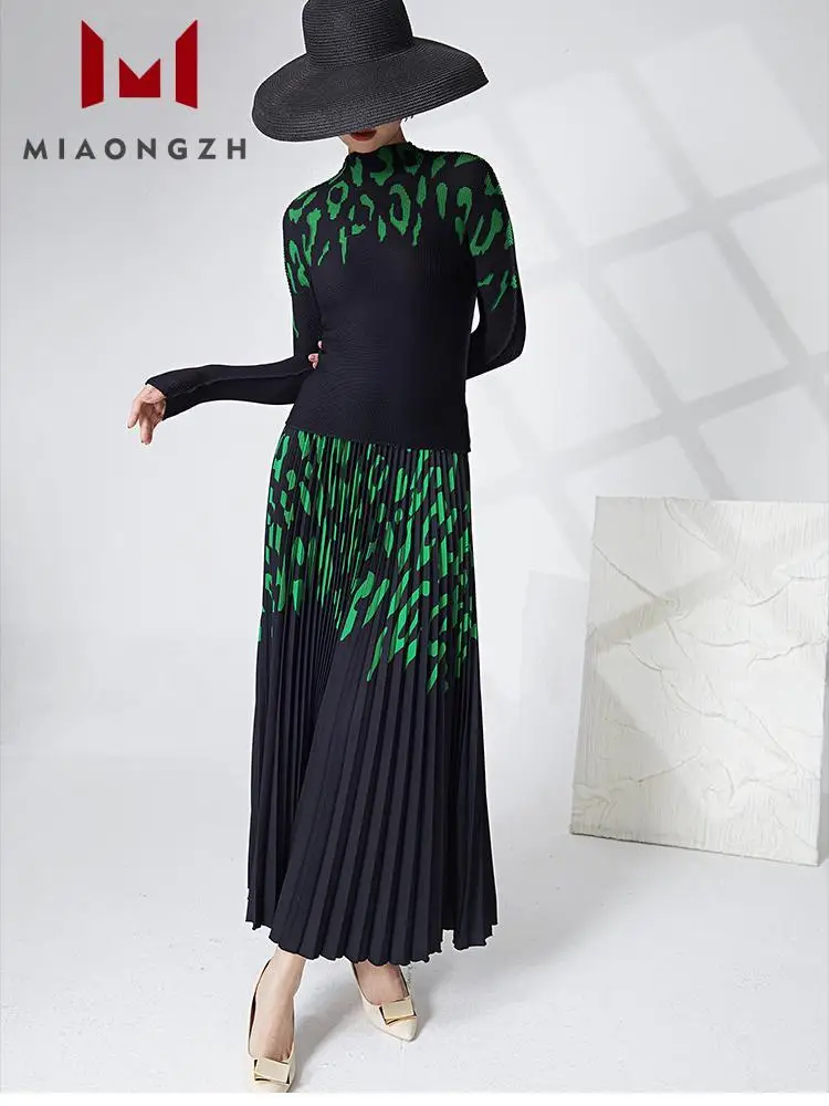 High Quality 2023 Autumn Pleated Women Set Long Sleeve Prin Bodycon Tops Temperament Elastic Waist Mid-Length Skirt 2 Pieces Set
High Quality 2023 Autumn Pleated Women Set Long Sleeve Prin Bodycon Tops Temperament Elastic Waist Mid-Length Skirt 2 Pieces Set