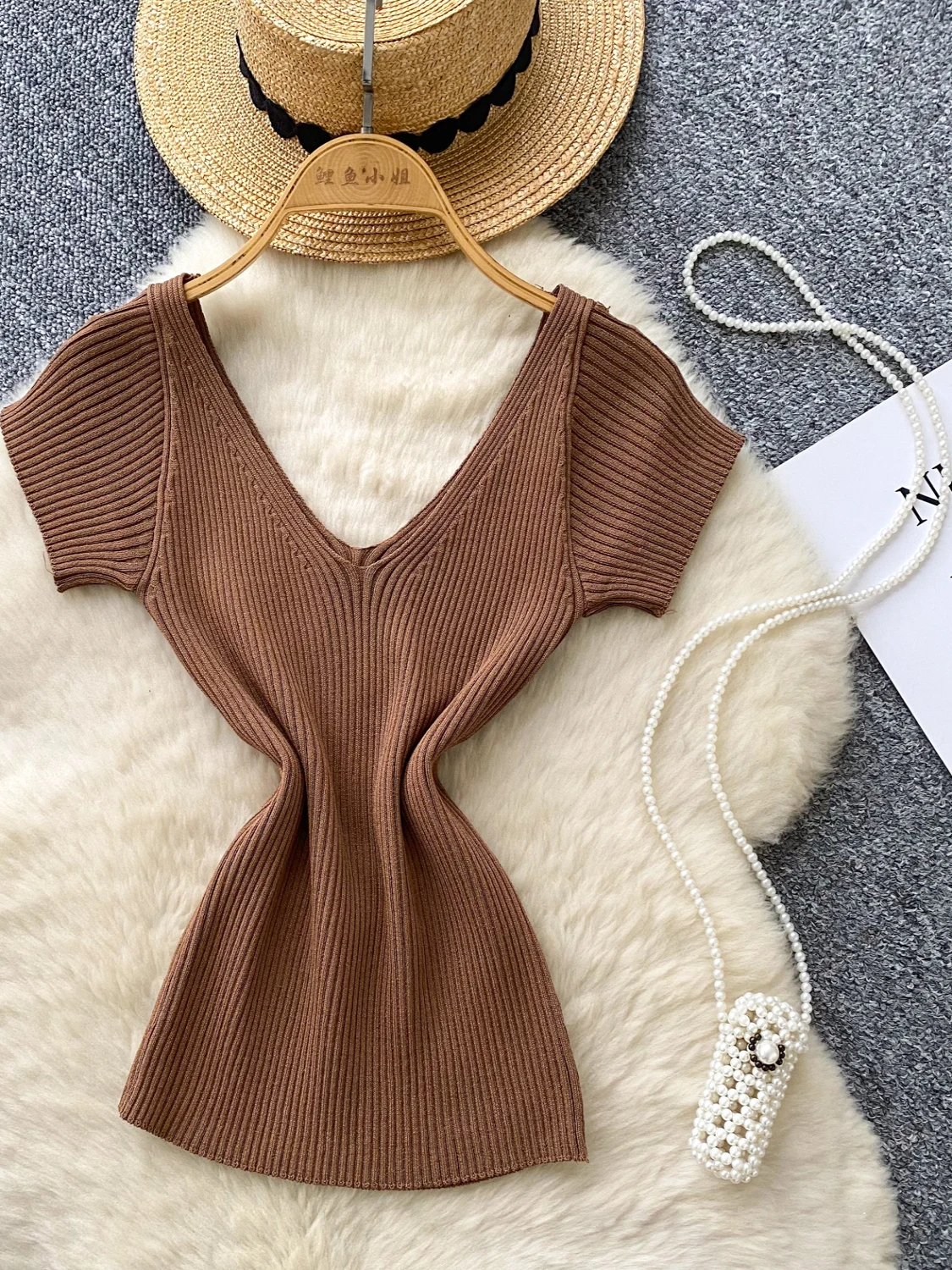 mat Color Deep V-Ne ort Sve Knitwear Women's Slimming Ele Summer Top Korean Sle Commute Faion
mat Color Deep V-Ne ort Sve Knitwear Women's Slimming Ele Summer Top Korean Sle Commute Faion