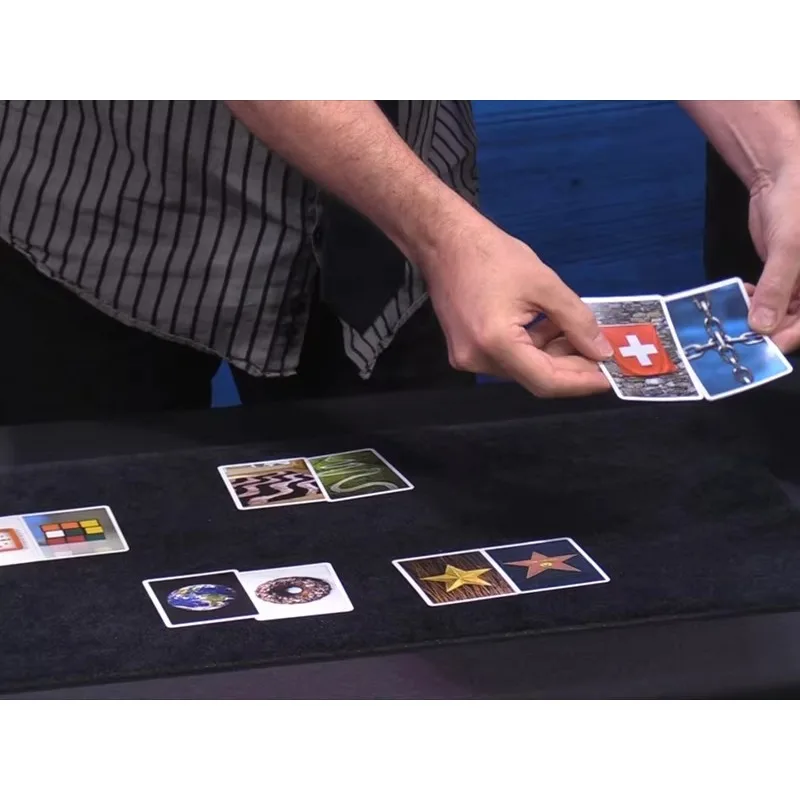 Snaps by David Jonathan & Dan Harlan Magia Close Up Bar Illusions Gimmicks Magic Tricks Mentalism Props Appear Vanish Magia 
Snaps by David Jonathan & Dan Harlan Magia Close Up Bar Illusions Gimmicks Magic Tricks Mentalism Props Appear Vanish Magia