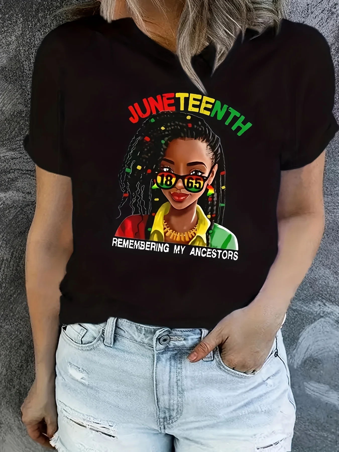 Женская футболка больших размеров Juneteenth — яркий графический принт «Remembering My Ancestors», эластичная повседневная футболка с круглым вырезом
Женская футболка больших размеров Juneteenth — яркий графический принт «Remembering My Ancestors», эластичная повседневная футболка с круглым вырезом