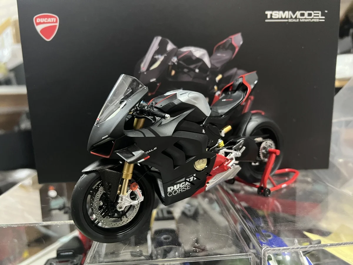 In stock TSM 1:12 Ducati V4SP Alloy Diecast Model Motorcycle Collectible Gift
In stock TSM 1:12 Ducati V4SP Alloy Diecast Model Motorcycle Collectible Gift