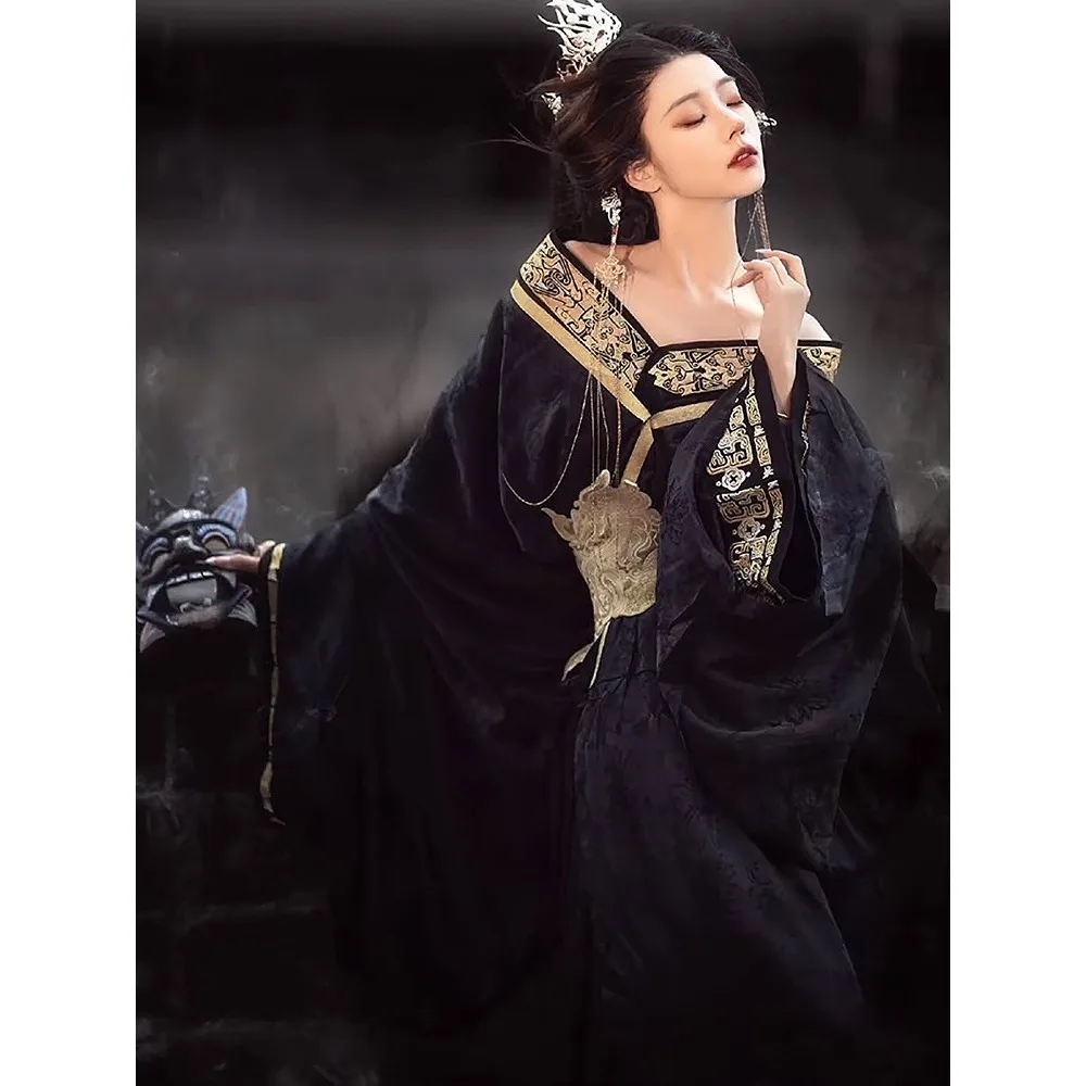Black Modified Hanfu Women Straight Ju Wide Sleeve Heavy Embroidery Cool Ancient Style Set
Black Modified Hanfu Women Straight Ju Wide Sleeve Heavy Embroidery Cool Ancient Style Set