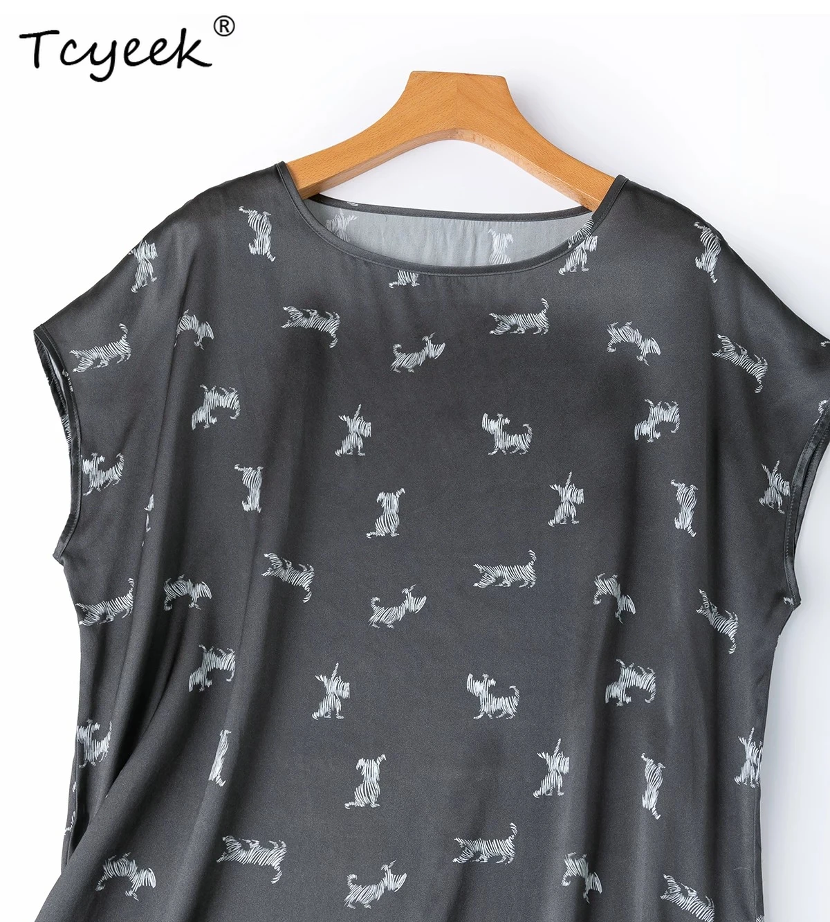 Tcyeek 19MM 100% Mulberry Silk T-Shirt Elegant T-shirts for Women Summer Clothes Womens Tops Loose Fit Mid-length Топ Женский
Tcyeek 19MM 100% Mulberry Silk T-Shirt Elegant T-shirts for Women Summer Clothes Womens Tops Loose Fit Mid-length Топ Женский