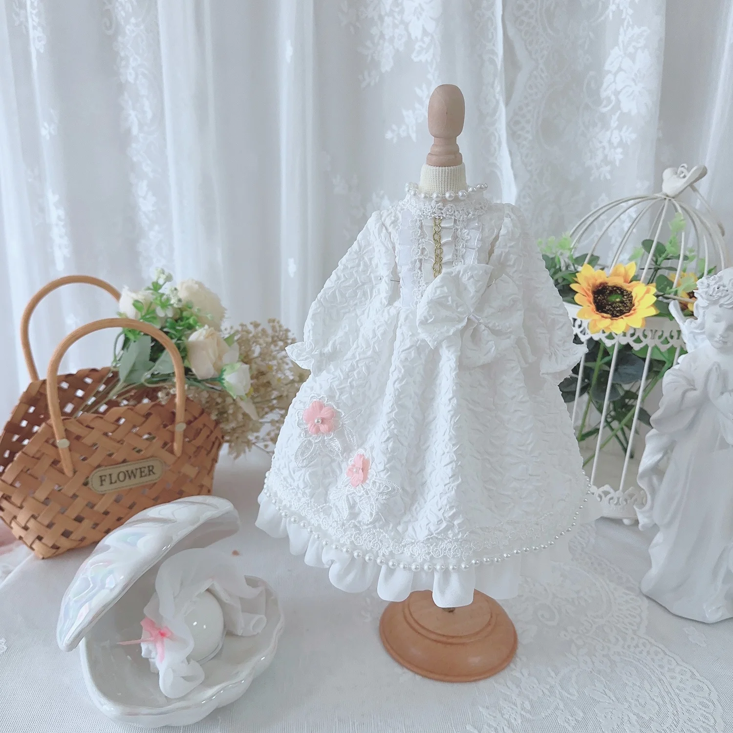 BJD Doll Clothes suitable for 1/3 1/4 1/6 size White Long Sleeve Small Flower Pearl Doll Accessories (skirt + headdress)
BJD Doll Clothes suitable for 1/3 1/4 1/6 size White Long Sleeve Small Flower Pearl Doll Accessories (skirt + headdress)