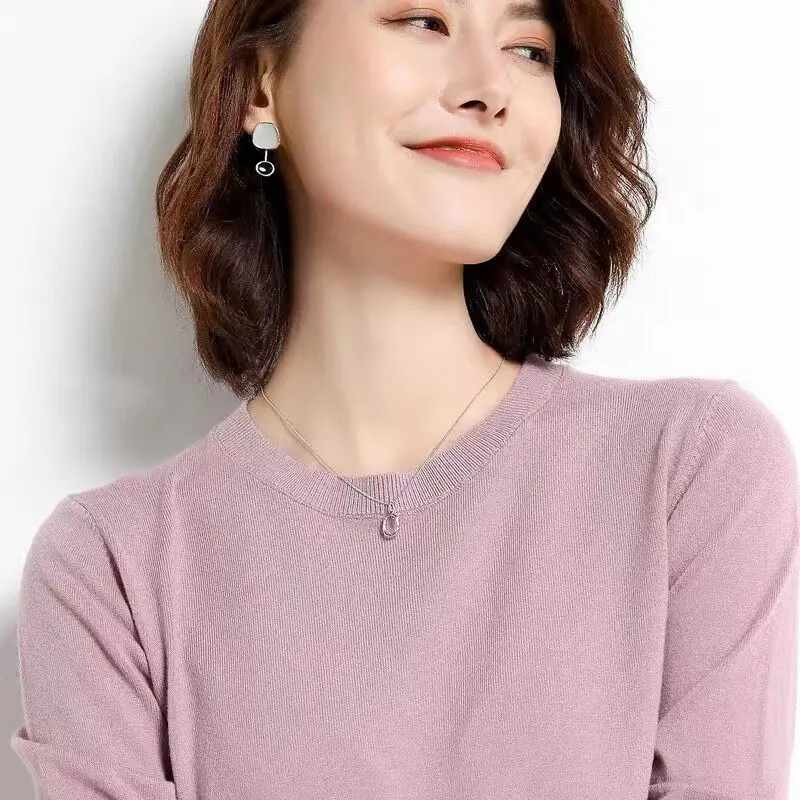 Women Merino Wool Shirt High Quality 2023 Spring Casual O-Neck Thin Knitwear Ladies Long Sleeve Superfine Wool Knit Tops
Women Merino Wool Shirt High Quality 2023 Spring Casual O-Neck Thin Knitwear Ladies Long Sleeve Superfine Wool Knit Tops