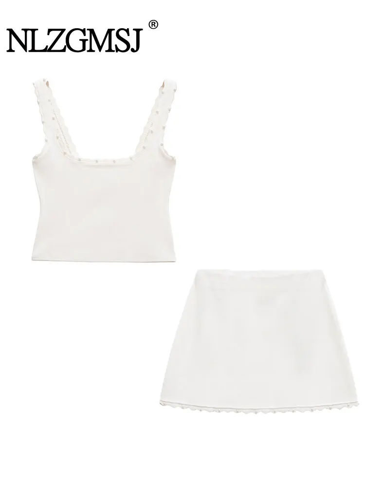 Элегантный шикарный женский вязаный костюм, белый жилет, мини-юбка, новая мода, летний офисный женский комплект 2025 года
Элегантный шикарный женский вязаный костюм, белый жилет, мини-юбка, новая мода, летний офисный женский комплект 2025 года