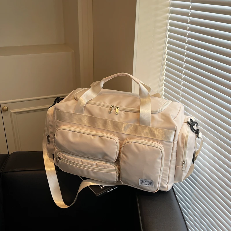 Простые повседневные модные нейлоновые сумки на плечо и через плечо, однотонные дорожные сумки большой вместимости с несколькими карманами для женщин, новинка 2023 года
Простые повседневные модные нейлоновые сумки на плечо и через плечо, однотонные дорожные сумки большой вместимости с несколькими карманами для женщин, новинка 2023 года