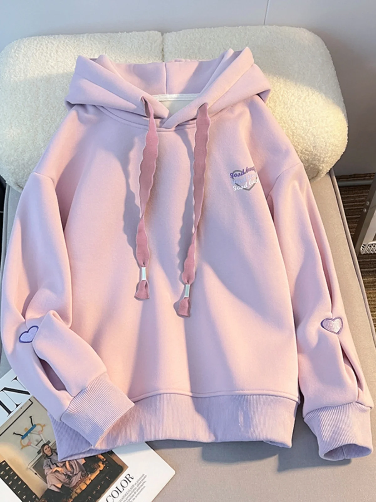 Thickened Hoodie Sweatshirt Girls Love Embroidery Design Sense Hat Shirt Upper Coat Korean Style Long Sleeve Mid-Length
Thickened Hoodie Sweatshirt Girls Love Embroidery Design Sense Hat Shirt Upper Coat Korean Style Long Sleeve Mid-Length