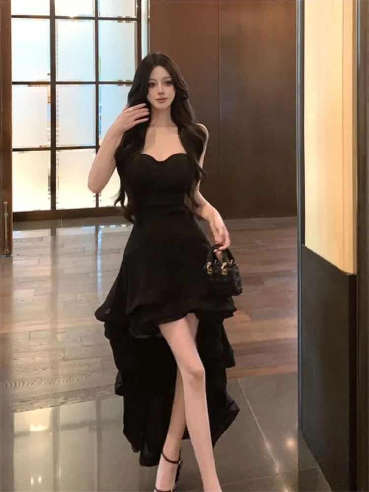 A mature and elegant birthday gift for the banquet strapless one-shoulder tail-tail dress with design sense
A mature and elegant birthday gift for the banquet strapless one-shoulder tail-tail dress with design sense