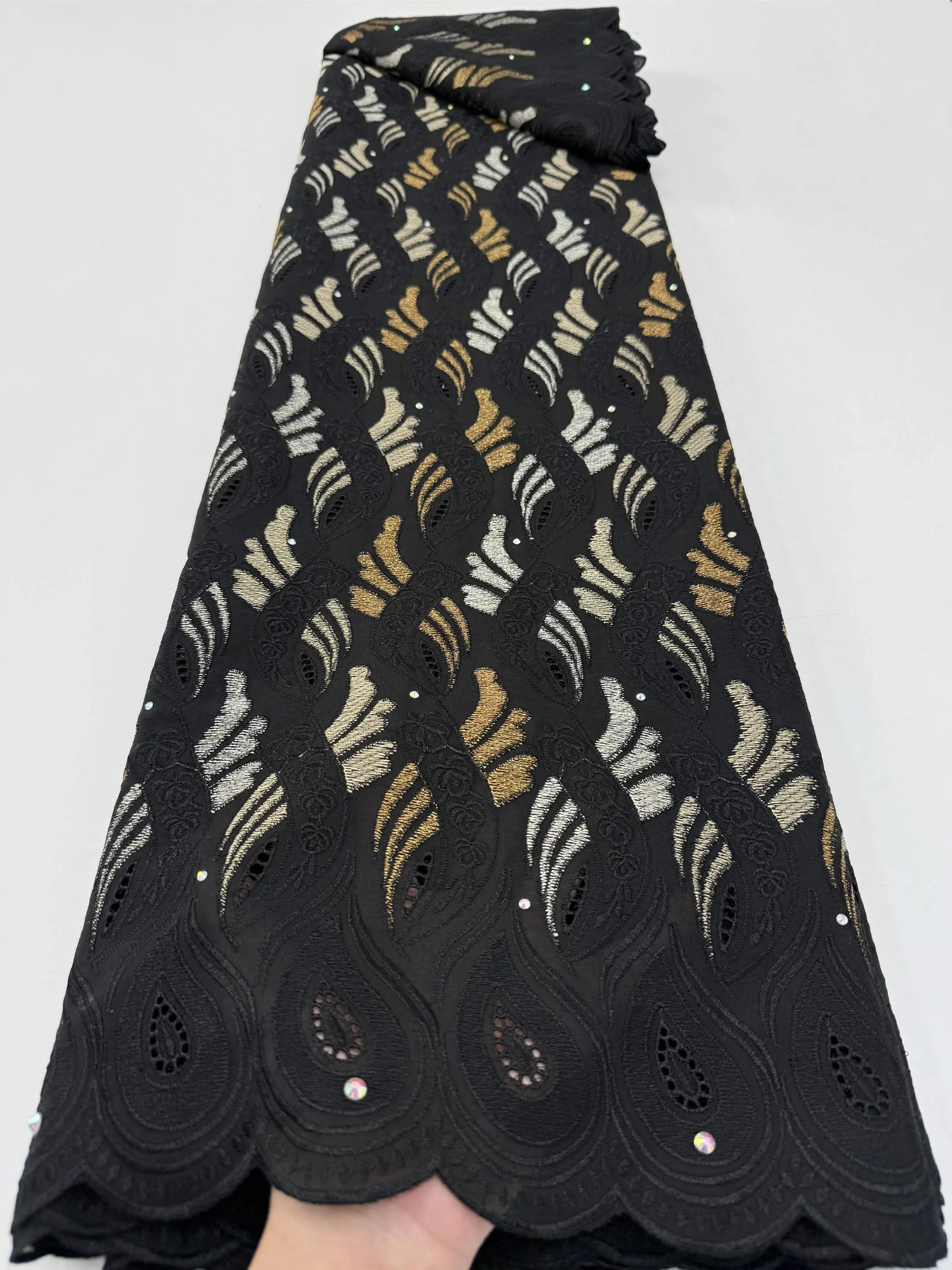 Swiss Voile Lace In Switzerland With 3D Flower Applique Stones 2026 Super Quality African Lace Fabric For Wedding Lace 5 M384-1
Swiss Voile Lace In Switzerland With 3D Flower Applique Stones 2026 Super Quality African Lace Fabric For Wedding Lace 5 M384-1